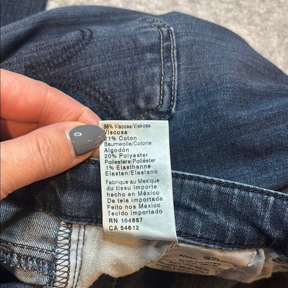 π₯ AG JEANS β THE STILT CIGARETTE LEG β SIZE 28R β DARK WASH π₯ - Picture 15 of 15